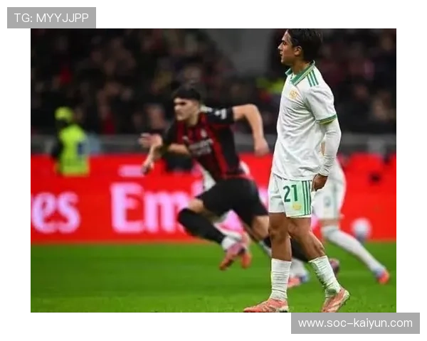 特写:迈尼昂神扑点球瞬间,成为米兰德比零封英雄